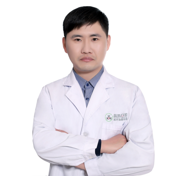 张卫彬