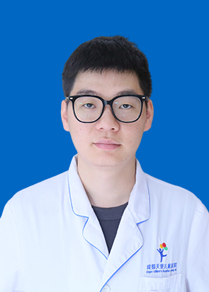 李泳樊