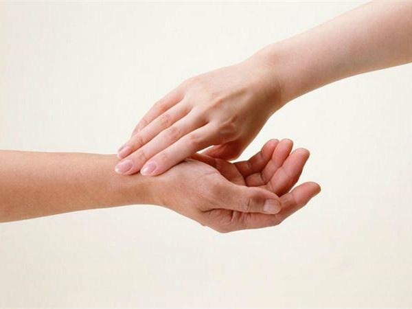 正常成人脉搏:60-100次每分