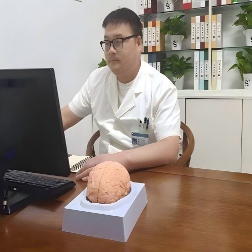 卢炳灿